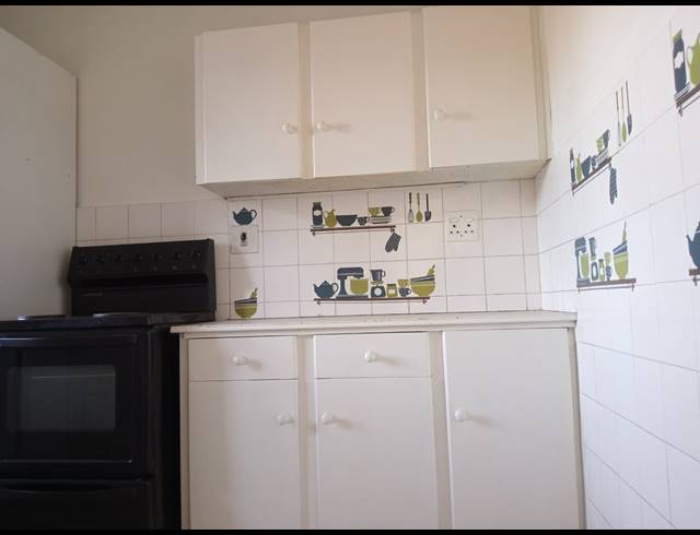 2 BEDROOM SECTIONAL TITLE FOR SALE IN PARKDENE